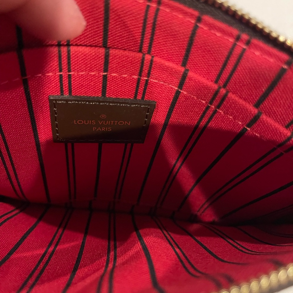 Louis Vuitton Checkered Clutch - Picture 4 of 8